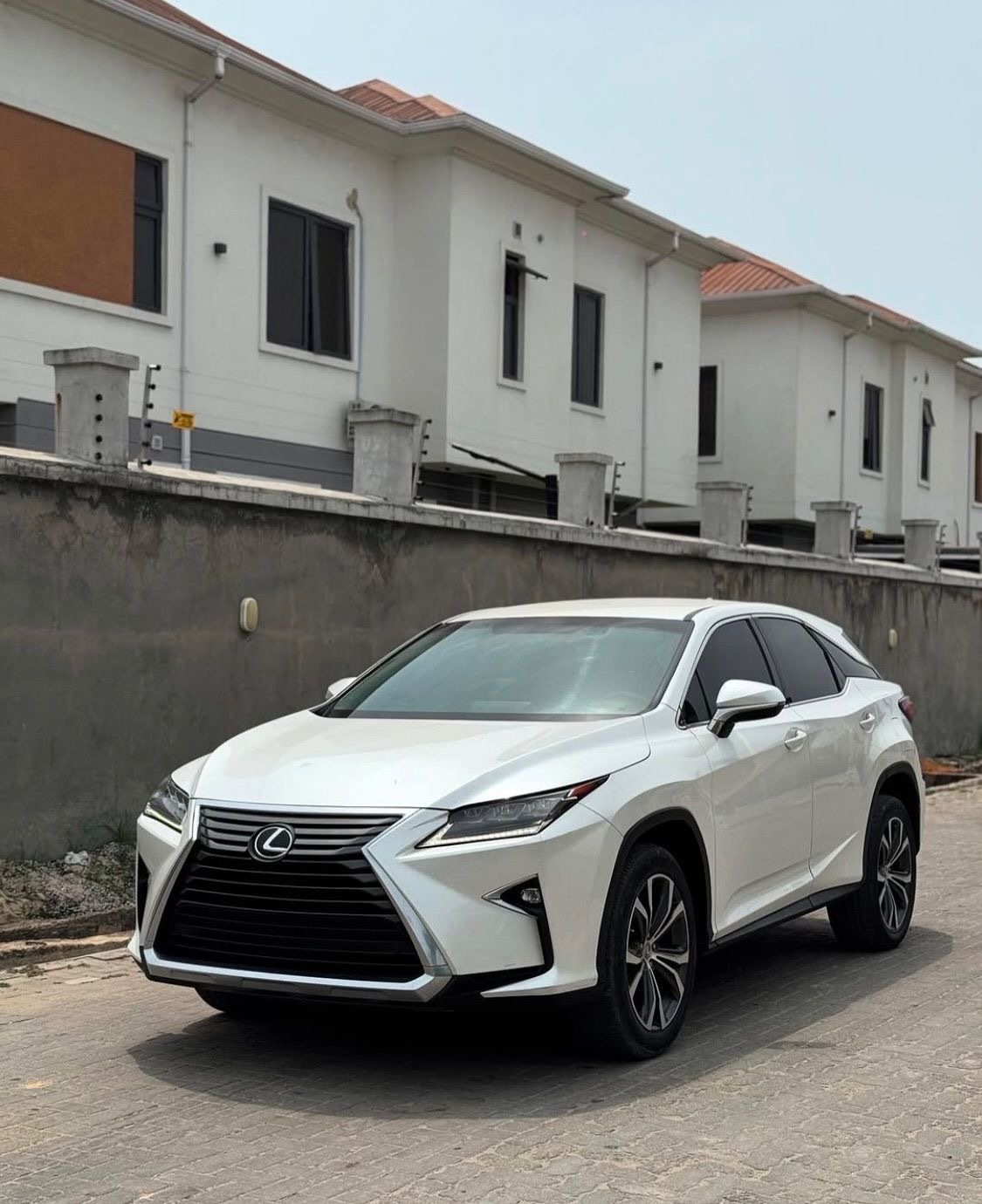 SUV Lexus